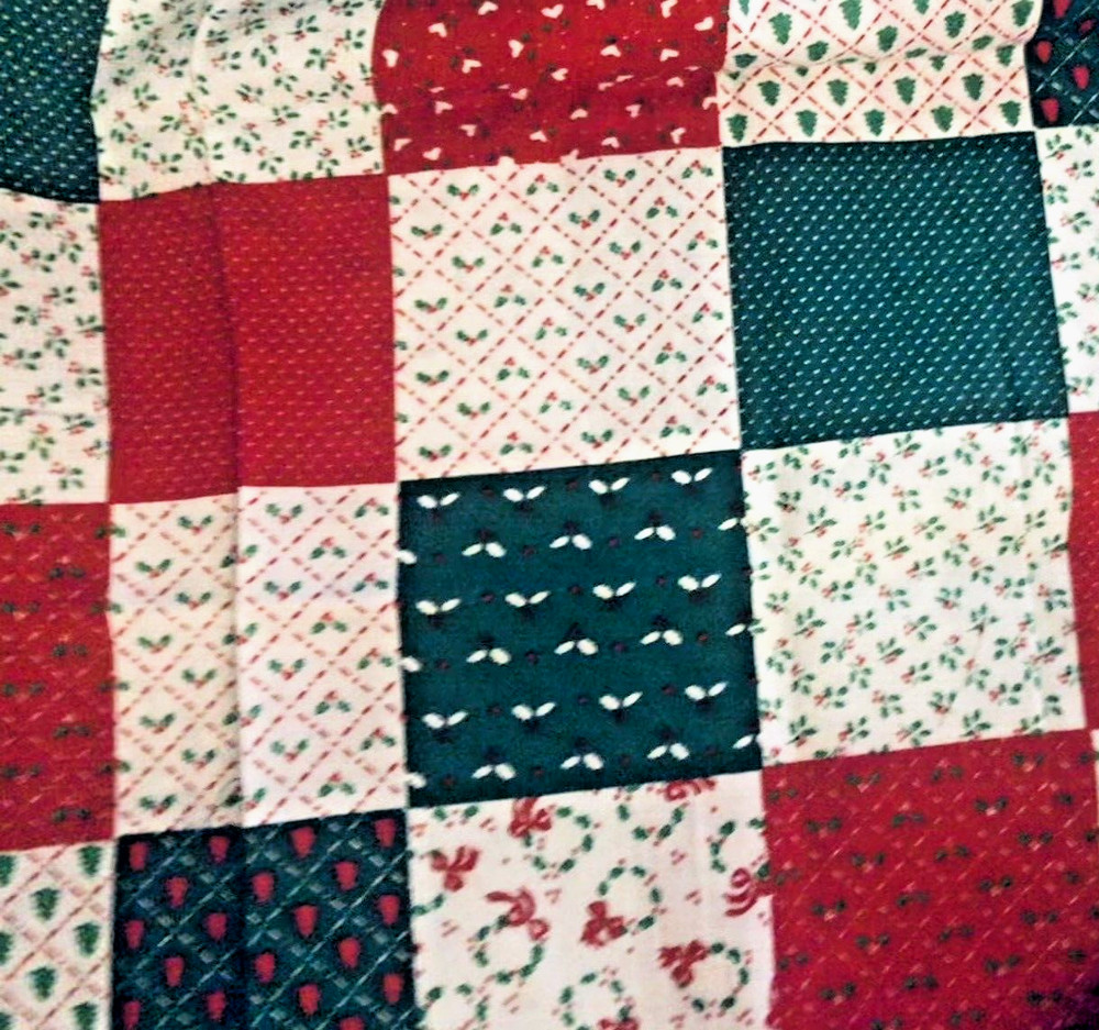 VTG Red Green Calico Dots Holly Patchwork 3 ” Squares Christmas Cheater BTHY