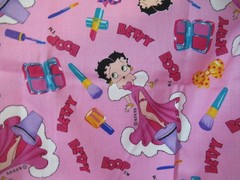 BETTY BOOP MAKEUP AND GLAMOUR” VTG 1998 VERY RARE PINK COTTON FABRIC 34″X44″