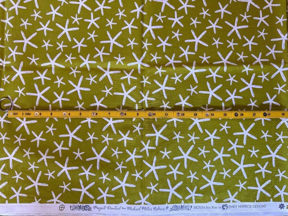 HAWAIIAN SEA SHELLS SEA STAR STARFISH ON GREEN FABRIC 100% COTTON FABRIC