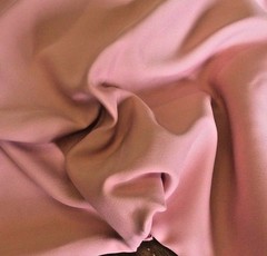 ROSE POLY COTTON-60 INCH WIDE-1 3/8 YARDS