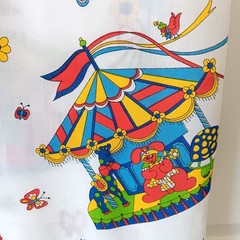 1977 Pattern Rights White Primary Colors Carousel CottonPoly Fabric 2.5yd x 44″