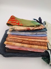 Batik Quilting Cotton Quilting Fabrics Fat Quarters To 2″ Squares 1 lb. Lot New