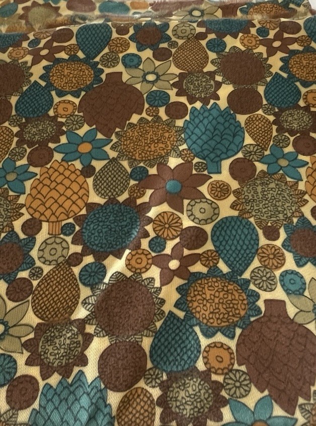 1.33Y Klopman Mills Fabric Turquoise Brown Orange Flower Shiny Slick Poly/Rayon?