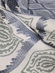Cowtan & Tout – Avani / Color Blue – 4.25 yards