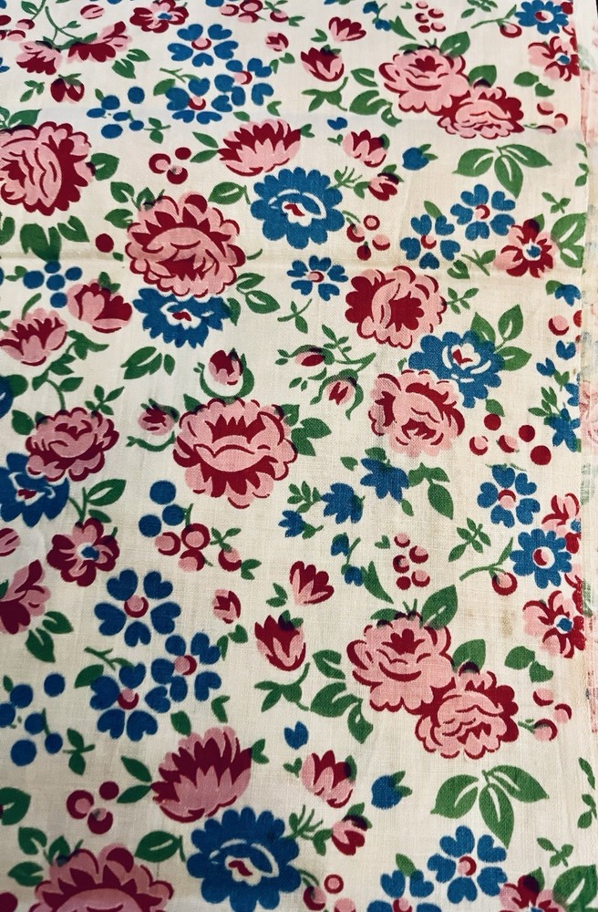 VTG 40-50`s Feminine Cabbage Rose & Other Florals Pink & Blue 36″ w X 25 ½”