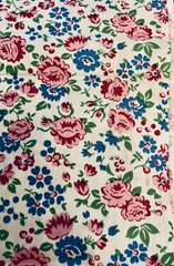 VTG 40-50`s Feminine Cabbage Rose & Other Florals Pink & Blue 36″ w X 25 ½”