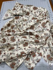 VTG Light boho beige floral blue red fabric lightweight cotton 2 yd 20″ x 45″
