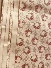 Vintage Light Pink Calico Cotton Quilt Fabric Cabbage Rose BTHY
