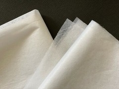 White Fusible Midweight UF363 Interfacing 36″X60″ NONWOVEN 1 yard