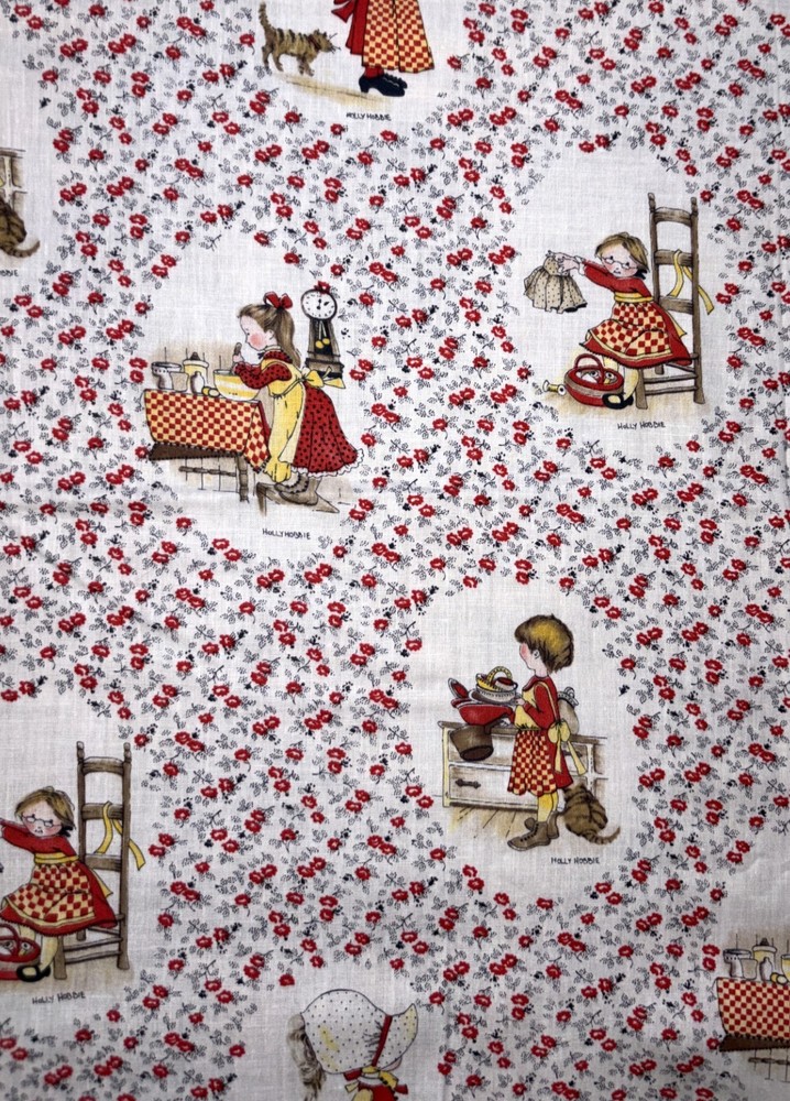Vtg Holly Hobbie American Greetings/Manes Fabric~Red Floral Vignettes~1.1 Yd