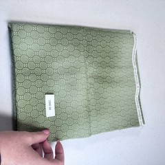 Hoffman quilting cotton fabric green dots circles 36×43 1 yards