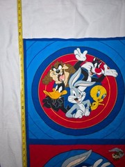 VINTAGE LOONEY TUNES BUGS BUNNY SYLVESTER TWEETY TAZ FABRIC 95″ CRANSTON USA