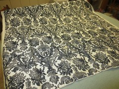 714. BLACK/CREAM PRINT Home Decor or Craft Rayon/Acetate Fabric–45″x 1 3/8 Yds.