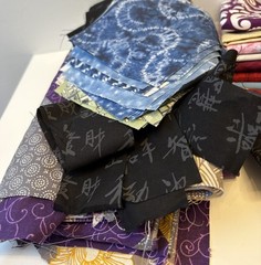 Fabric Lot Mixed Pieces Floral Prints Patterns Pieced Quilt Section Vtg & Modern