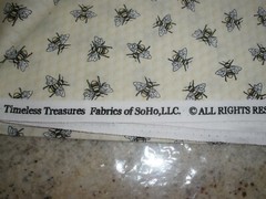 NEW Fabric Timeless Treasures Fabrics of SoHo Yellow with Bees 36″ x 22″ (SU98)