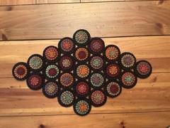 PRIMITIVE WOOL FELT PENNY RUG TABLE RUNNER CANDLE MAT SHADES OF FALL LEAVES