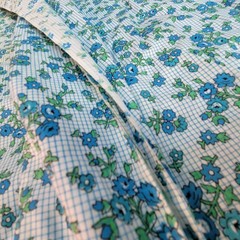 Vintage 60s Blue & White Cotton 5 yds Floral Grid Pattern 37W x 182L Lightweight