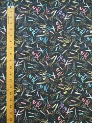 SCISSORS SEWING MEASURING TAPES SCISSOR VARIETY COLORS BLACK COTTON FABRIC FQ