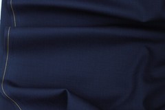 5m Reda 1865 s.p.a (Made for Hugo Boss)95% virgin wool 5%stretch suiting fabric