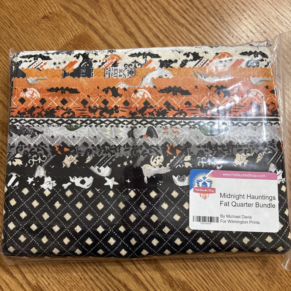 MIDNIGHT HAUNTINGS 17 FQs/Michael Davis For Wilmington For Fat Quarter Shop