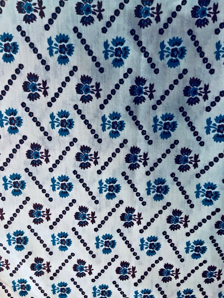 VTG Mid Century Brown & Blue on Wht Floral Knit Fabric Minimal Stretch 56″x 54″