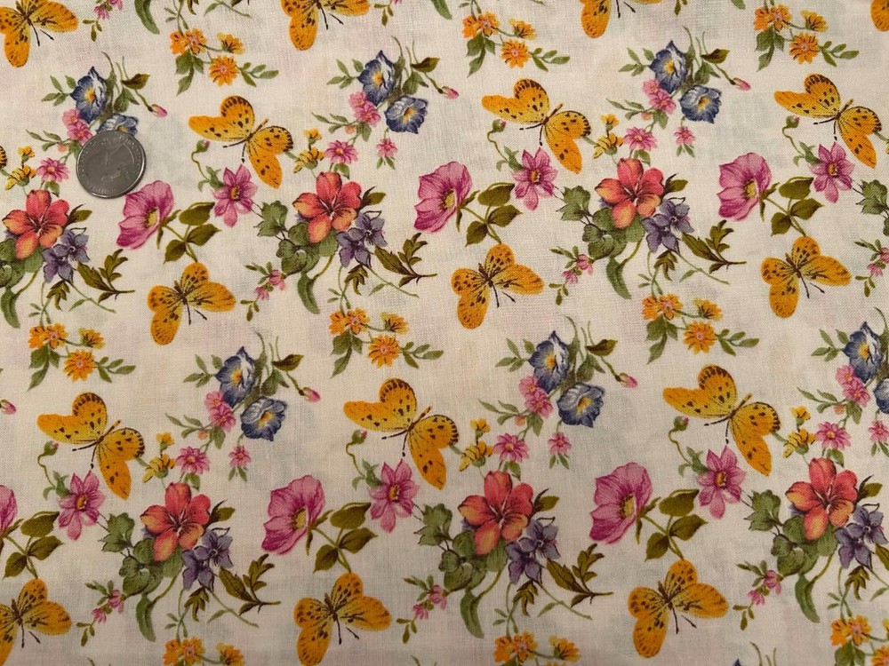 Beige Floral Print Cotton Fabric Hobby Lobby 37×44″ F102