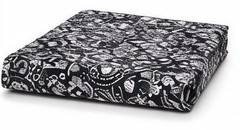Waverly Geometric Black/White Fabric 3 Ft by 3 Ft