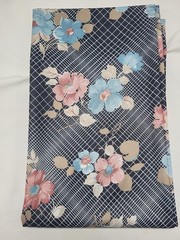 4.5 Lbs. Of Vintage Fabric – 6 Designs – Florals, Solid, Multicolored