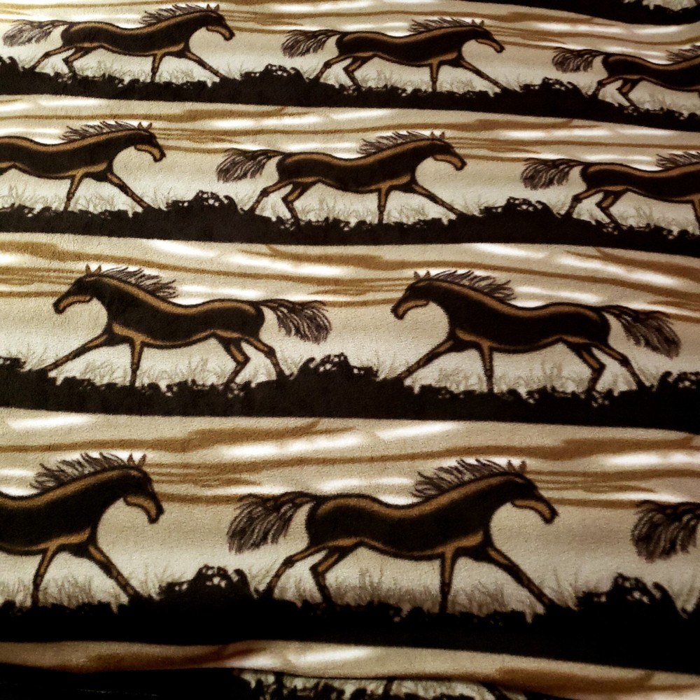 Equestrian Mustang Horse Print Fleece Fabric 60″ BTY Cozy No Sew Blanket DIY
