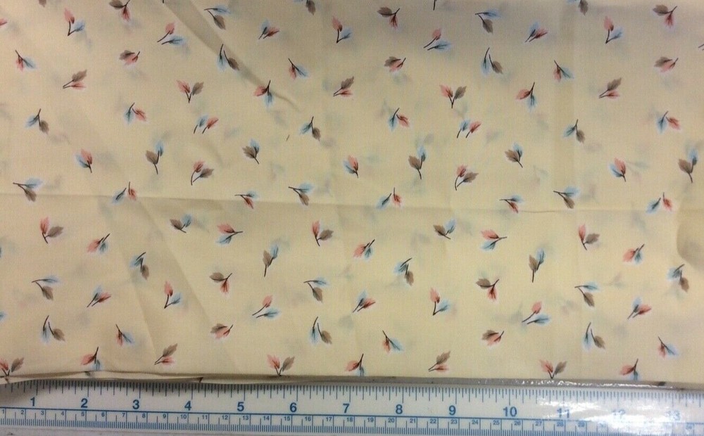 BURLINGTON STUDIO PRINT – LIGHT YELLOW POLY WITH LEAVES- 60″W– 3/4 YARD