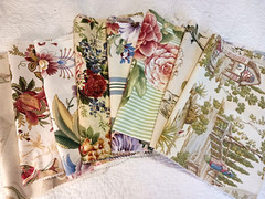 Express Stock 15 Cotton Fabric Samples Light Florals Cream Pink Red 12×16 Metall