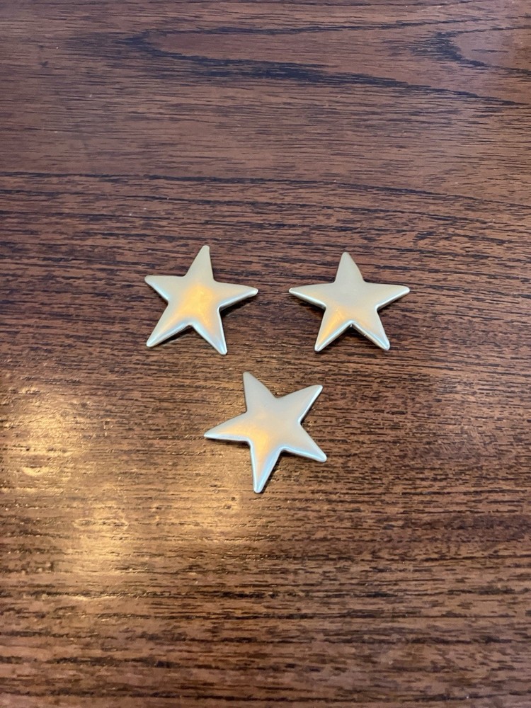 3 Large Gold Stars 1.5×1.5. Buttons