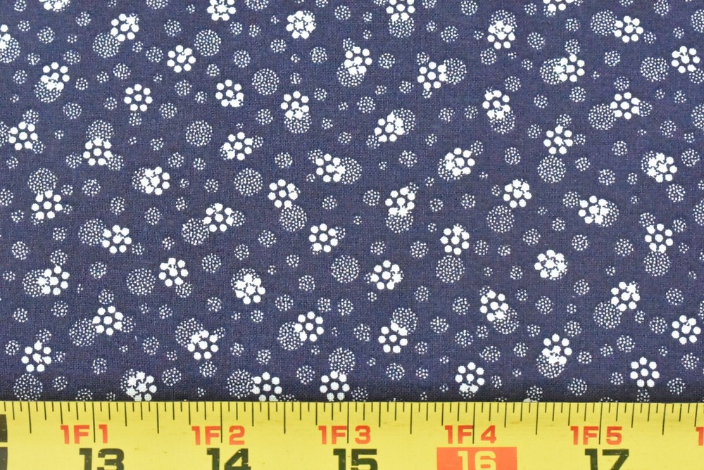 By 1/2 Yd, Vintage, White Calico on Purple Quilt Cotton, Jo-Ann, P7751