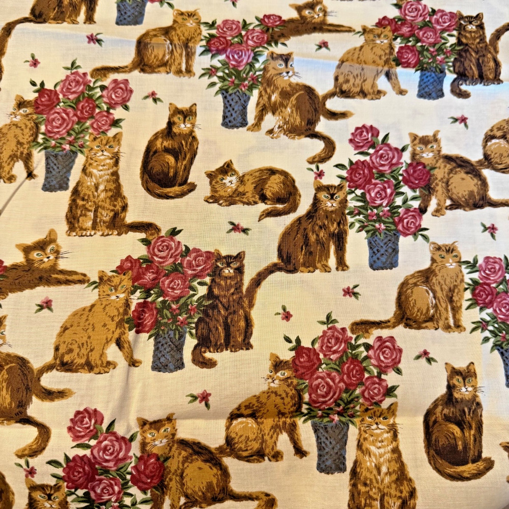 Vintage Textiles Cat Rose Flower Fabric 44″ x 108 3 Yard(s)
