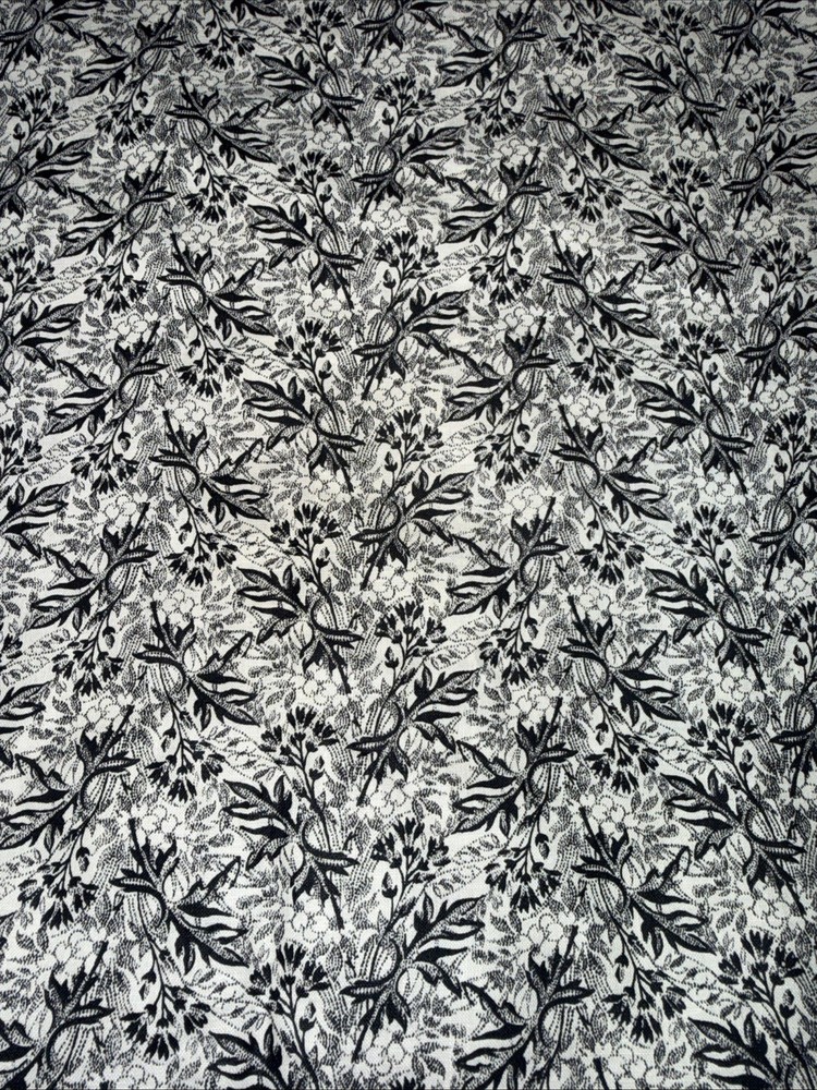 2 3/4 Yards Of Vintage Black-And-White Clothing Fabric 30 Inch Wide