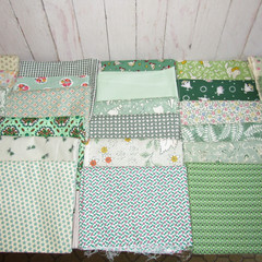 fabaric/yardage Quilting FAT QUARTERS 6.75yds Green Novelty Prints Sewing/Craft
