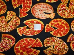 REALISTIC PIZZA in Black Timeless Treasures Cotton Fabric FAT QUARTER