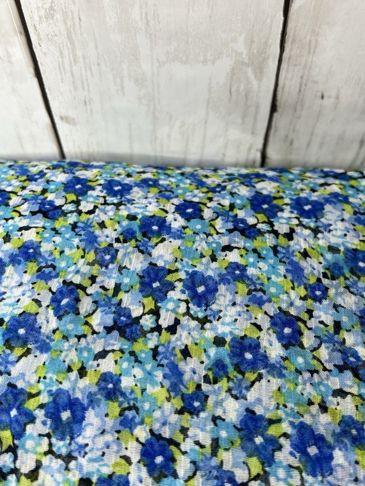 Blue White Flower Polyester Blend Fabric 4.5 Yards 58″ Wide Sheer Decor Party