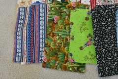Lot, Novelty Prints Cotton Pieces & Scraps, 2 Pound & 2 Oz, S133