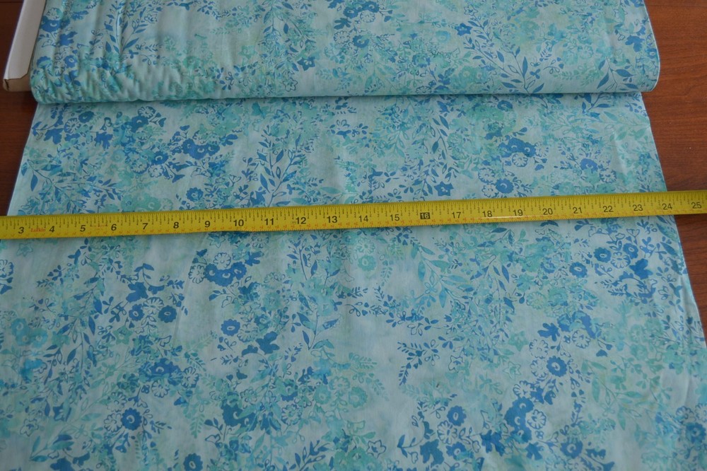 By 1/2 Yd, Turquoise & Blue Floral Batik, Indonesia, Hoffman, Hand Painted, B522