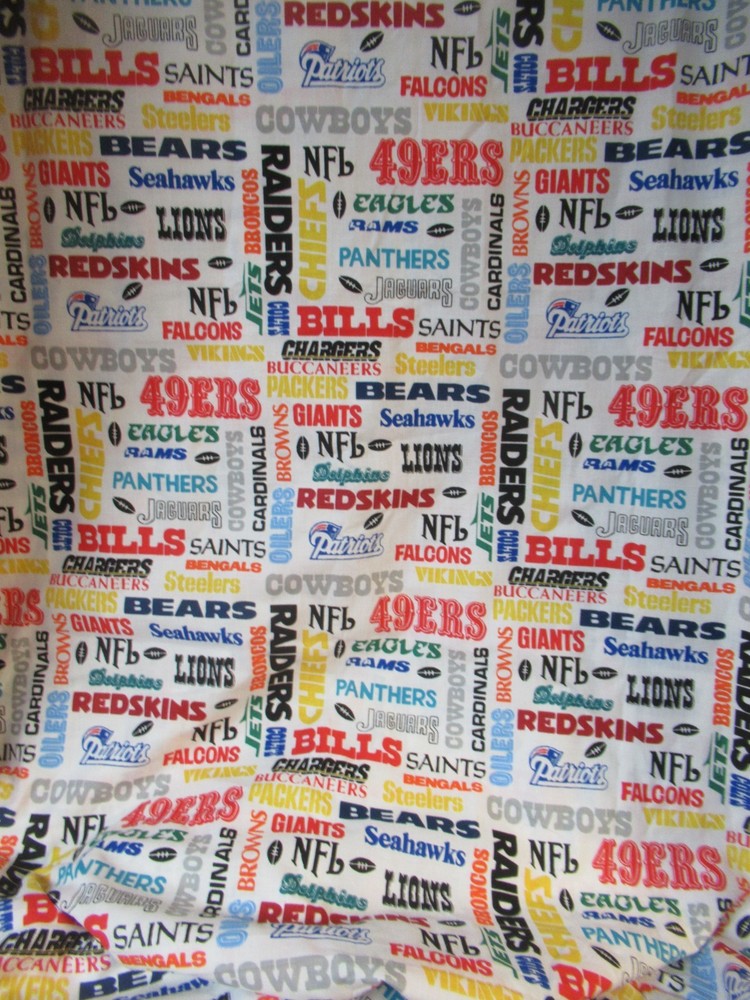 N.T.T. INC. NFL FOOTBALL ALL TEAMS NAMES COTTON FABRIC VTG. 1994 SBTYX59