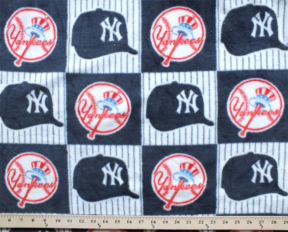 New York Yankees MLB Baseball Sport Team Print Fleece Fabric by the Yard s6530df