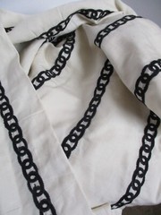 JF Fabrics Tangle Design 5 1/2 Yards Linen Fabric Embroidered Chain Ivory & Blue