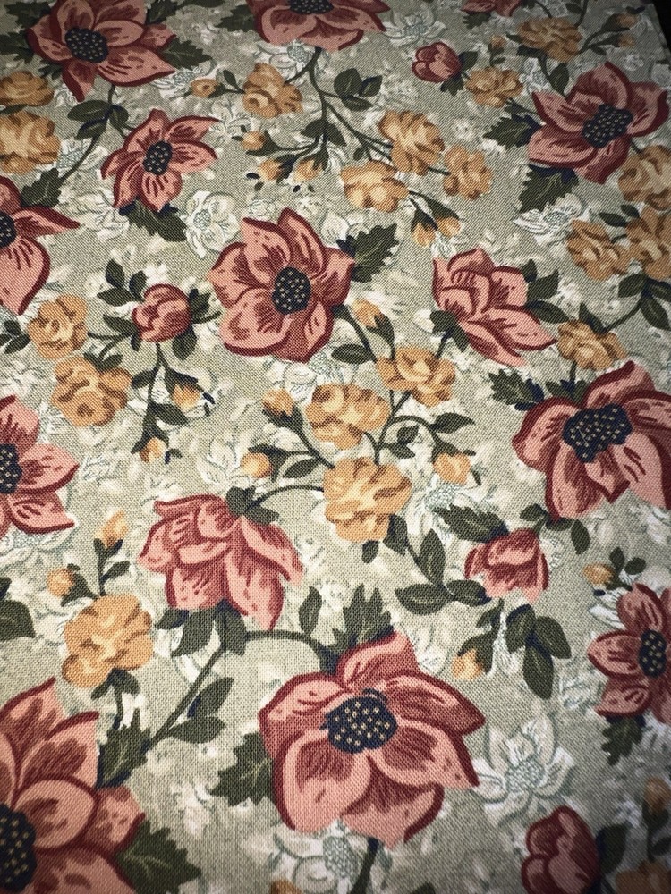 “Quilt Club Collection” c2003 Thimbleberries RJR Fabrics Very Large Remnant