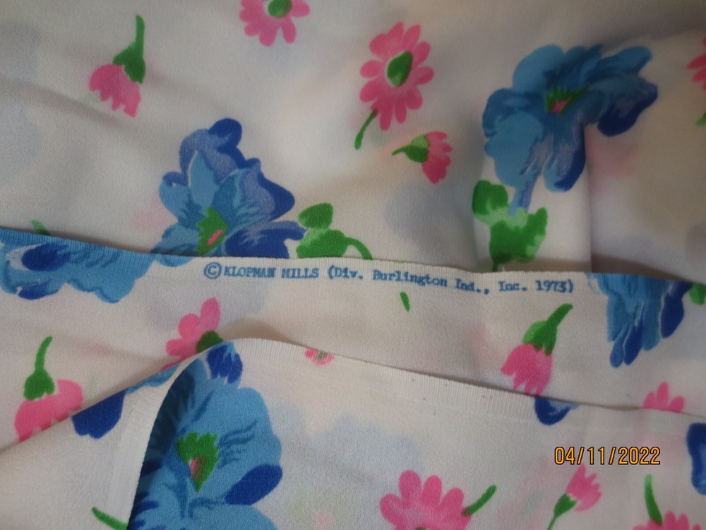 5 yds x 44″ Vintage 1973 Klopman Burlington Polyester Pink Blue Flowers white
