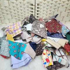Fabric Scraps 2 Lb 8 Oz Assorted Colors & Sizes For Quilting And Crafts