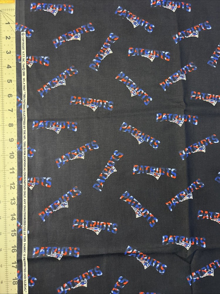 NFL New England Patriots Football Cotton Fabric 1/2 Yard (18 by 44″) New