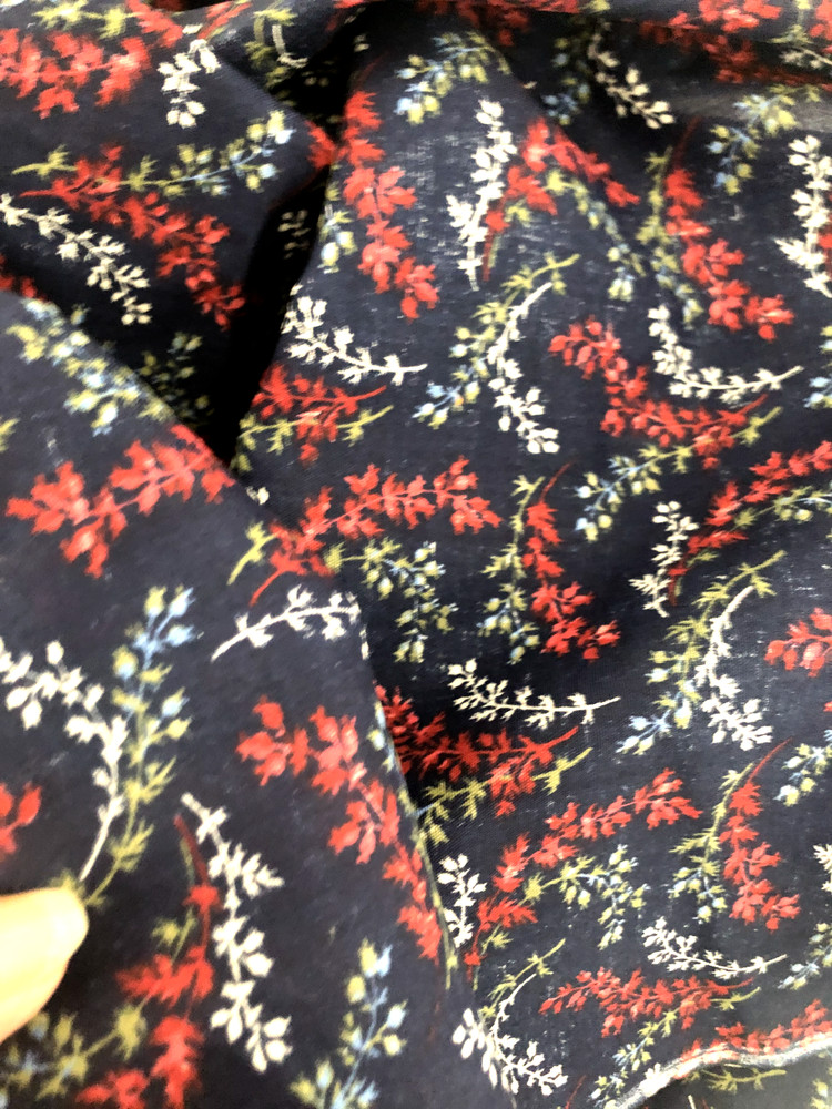 Vtg 44X89″ 2.5Yd Navy Slate Blue Red Green White FABRIC Floral Sprigs Quilt
