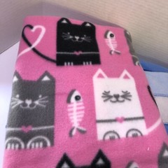 3 Pounds 2 Ounces Prints Fleece Fabric 6 Pieces Up to a Yard in Length