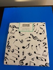 BRAND NEW CREATE IT 100% COTTON MUSIC NOTES PRECUT SEWING AND CRAFT FABRIC 18X21